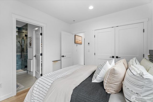 3111 Queen Anne Avenue N, Seattle, WA 98109