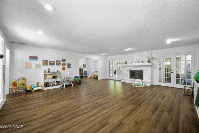 337 Fairway Drive, Carl Junction, MO 64834