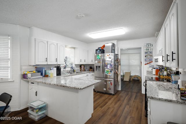 337 Fairway Drive, Carl Junction, MO 64834