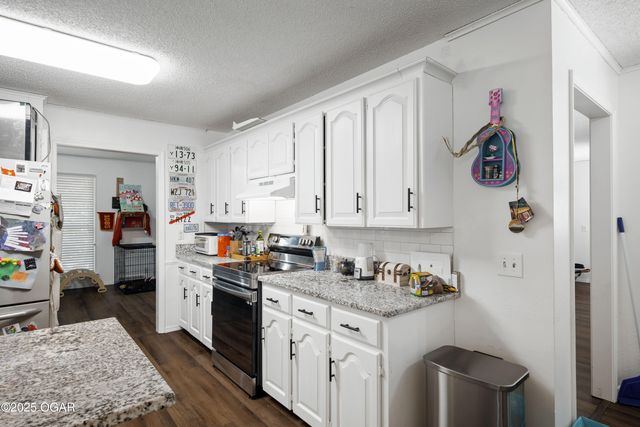 337 Fairway Drive, Carl Junction, MO 64834