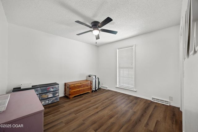 337 Fairway Drive, Carl Junction, MO 64834