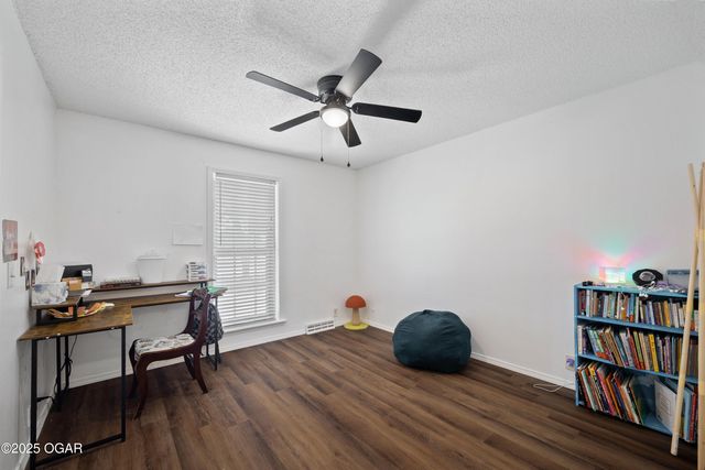 337 Fairway Drive, Carl Junction, MO 64834