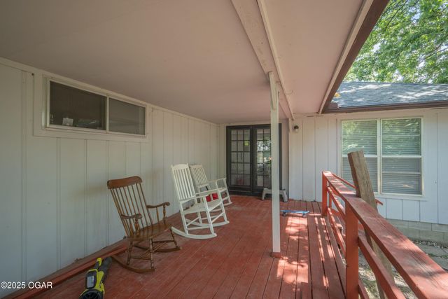 337 Fairway Drive, Carl Junction, MO 64834