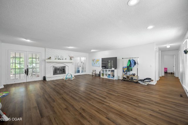 337 Fairway Drive, Carl Junction, MO 64834