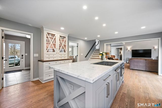 6 Shepards Way, New Fairfield, CT 06812