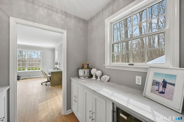 6 Shepards Way, New Fairfield, CT 06812