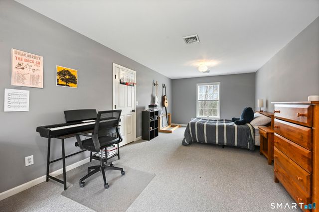 6 Shepards Way, New Fairfield, CT 06812