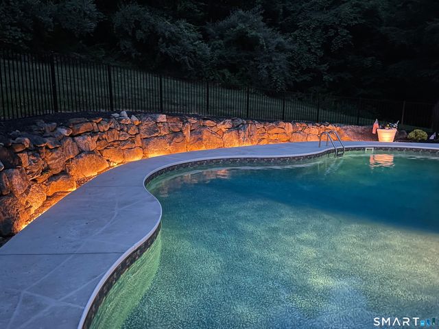 6 Shepards Way, New Fairfield, CT 06812
