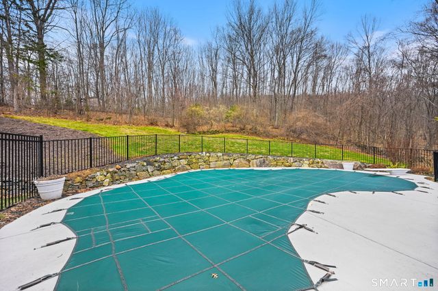 6 Shepards Way, New Fairfield, CT 06812