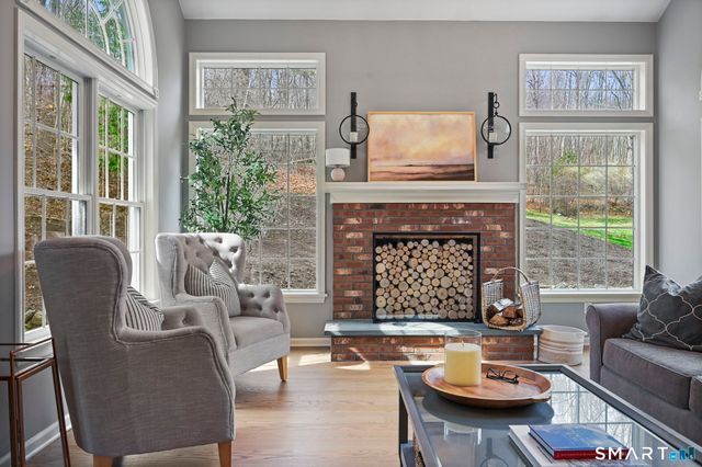 6 Shepards Way, New Fairfield, CT 06812