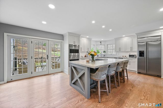 6 Shepards Way, New Fairfield, CT 06812