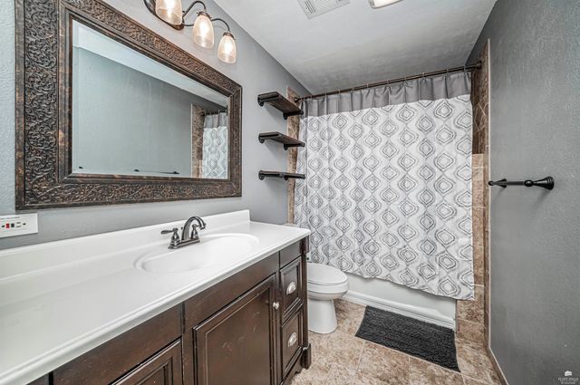 109 NE 13th, Abilene, KS 67410