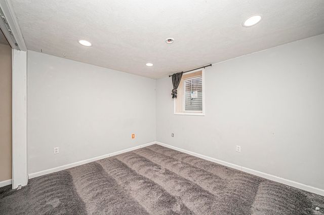 109 NE 13th, Abilene, KS 67410