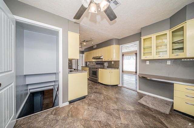 109 NE 13th, Abilene, KS 67410