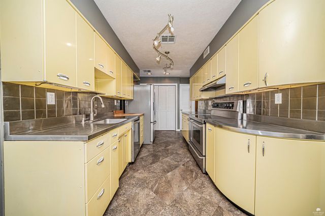 109 NE 13th, Abilene, KS 67410