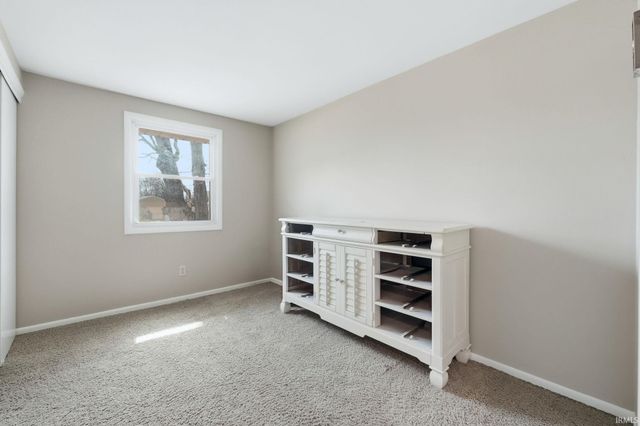 5700 Fontana Drive, Fort Wayne, IN 46815