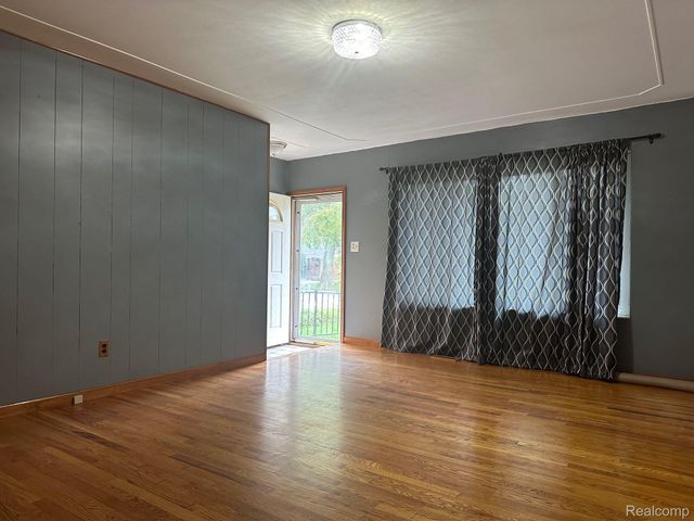 29543 EIFFEL Avenue, Warren, MI 48088