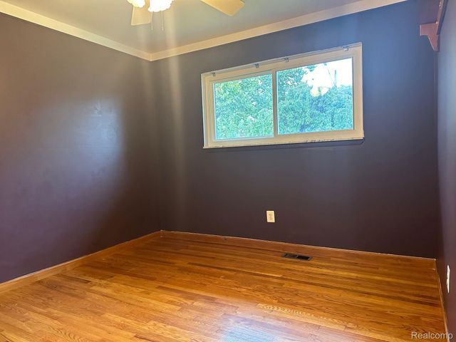 29543 EIFFEL Avenue, Warren, MI 48088