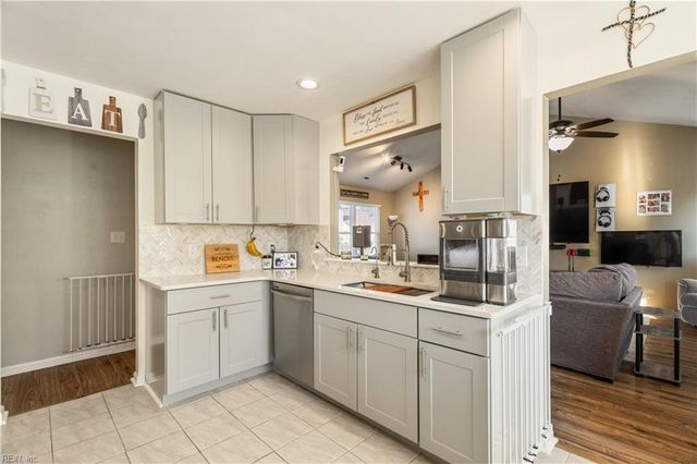 176 Ashford DR, Suffolk, VA 23434