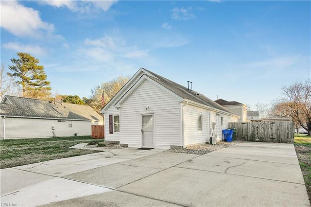 176 Ashford DR, Suffolk, VA 23434