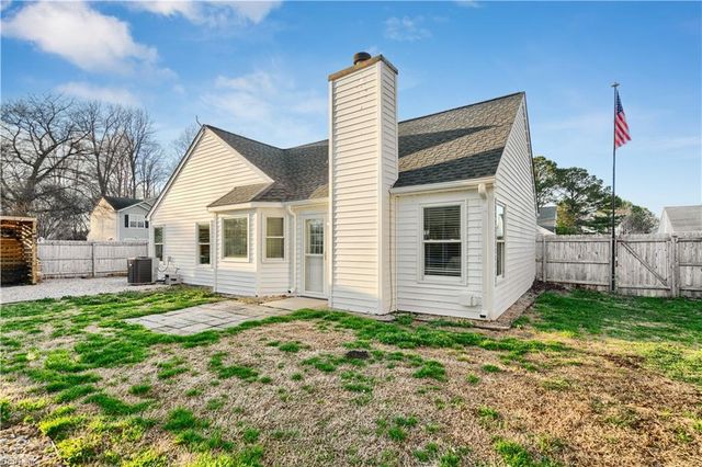 176 Ashford DR, Suffolk, VA 23434