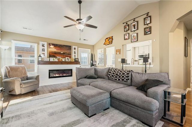 176 Ashford DR, Suffolk, VA 23434