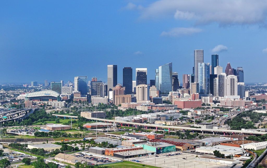 2311 Davis Street, Houston, TX 77026