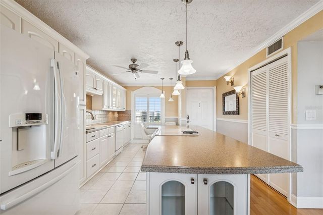 3400 COVE CAY DRIVE 7H, Clearwater, FL 33760