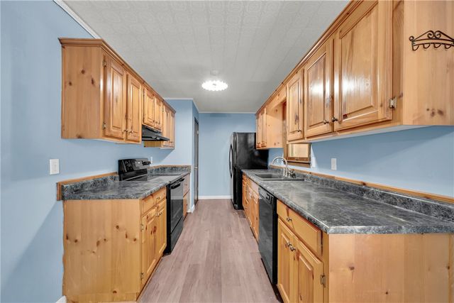 1064 S Greenwich Drive, Walhalla, SC 29691