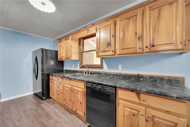 1064 S Greenwich Drive, Walhalla, SC 29691