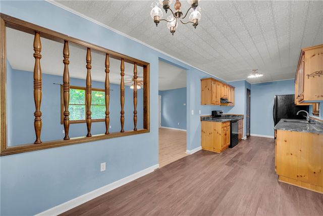 1064 S Greenwich Drive, Walhalla, SC 29691