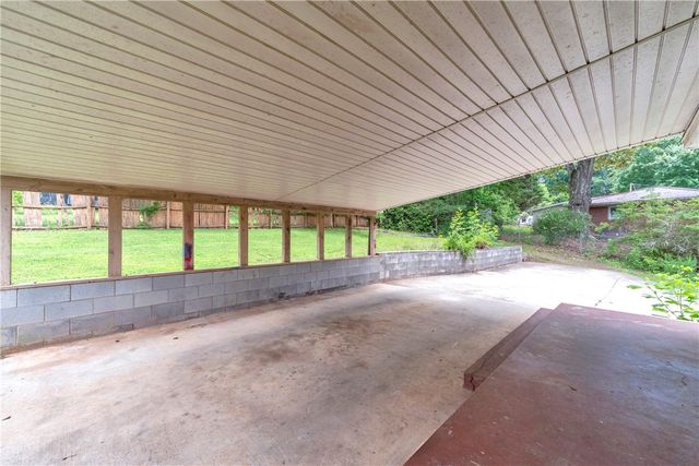 1064 S Greenwich Drive, Walhalla, SC 29691