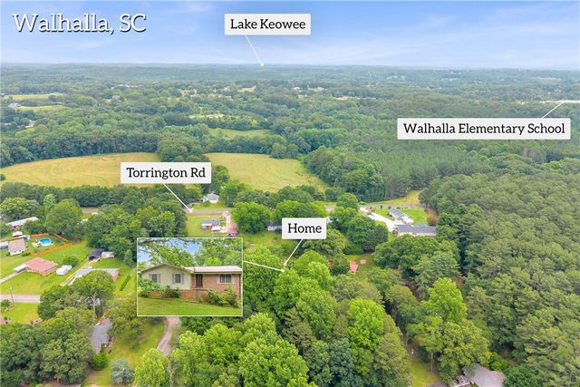 1064 S Greenwich Drive, Walhalla, SC 29691