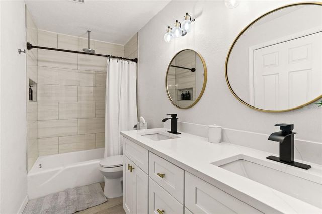 6908 N LYNN AVENUE, Tampa, FL 33604