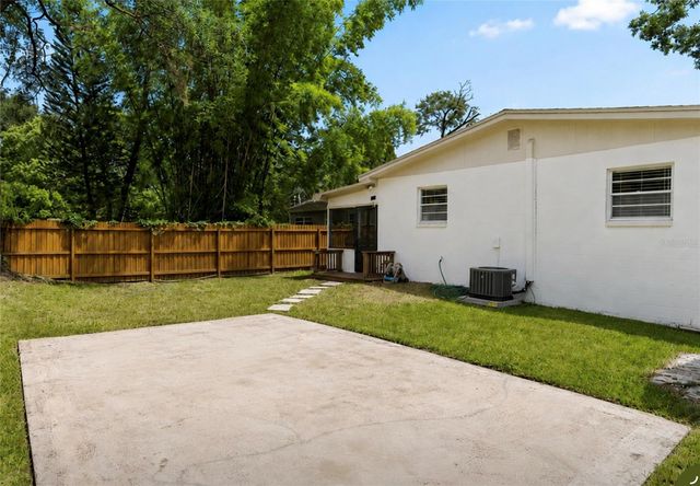 6908 N LYNN AVENUE, Tampa, FL 33604