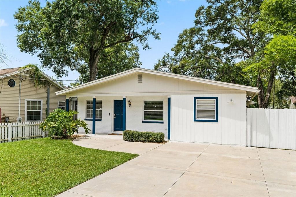 6908 N LYNN AVENUE, Tampa, FL 33604