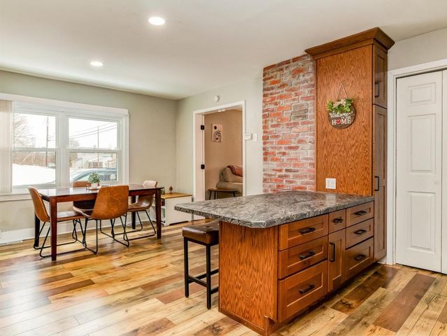 1855 W Lawrence Ave, Ellwood City, PA 16117