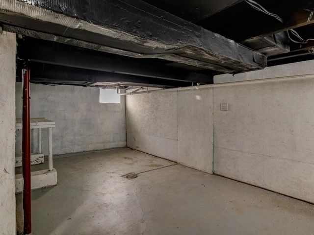 1855 W Lawrence Ave, Ellwood City, PA 16117