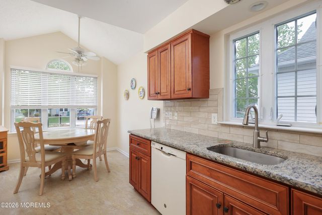 4 Abercorn Court, Jackson, NJ 08527