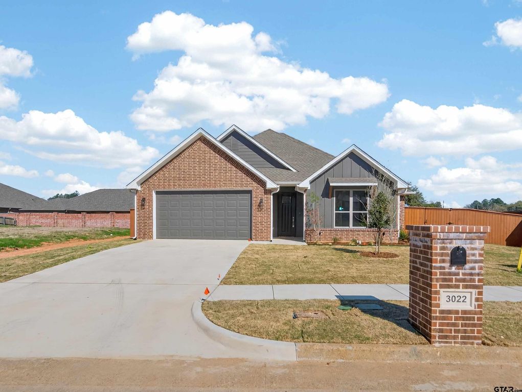 3022 Guinn Farms Rd, Tyler, TX 75707