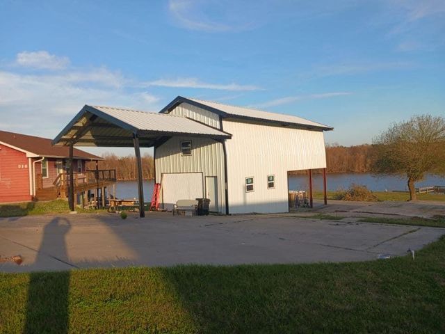 512 Laurel Cove W, Onalaska, TX 77360