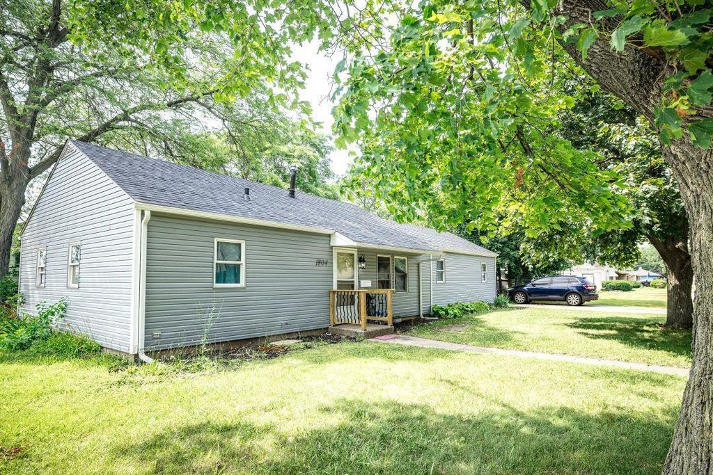1804 Glen Avenue, Beloit, WI 53511