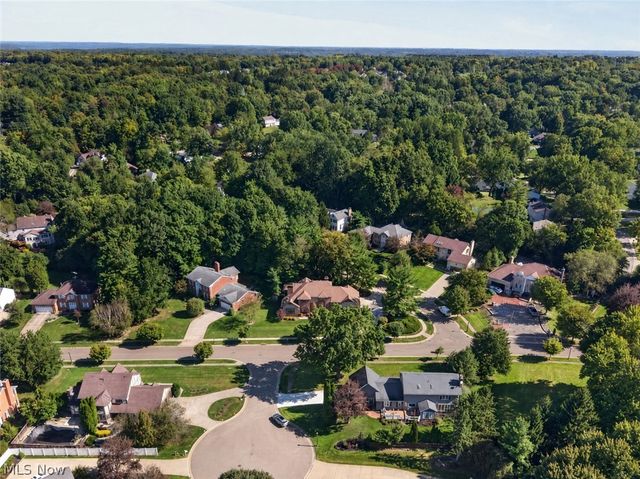 481 Lake of The Woods Boulevard, Akron, OH 44333
