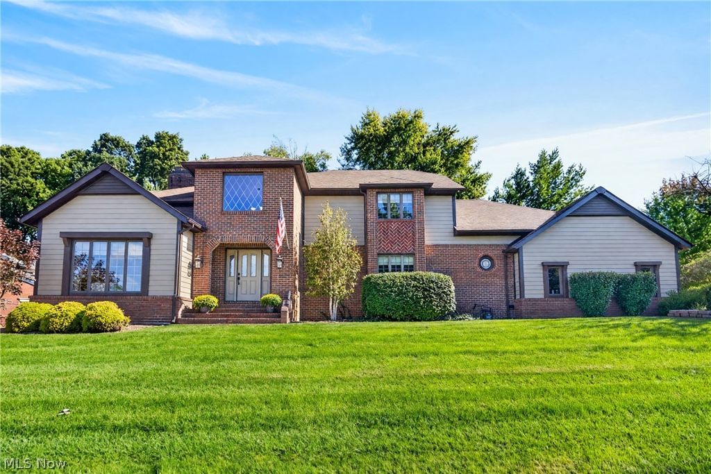 481 Lake of The Woods Boulevard, Akron, OH 44333