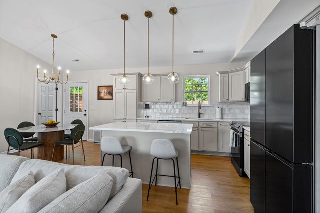 728 Cannonsburg Drive, Duncan, SC 29334