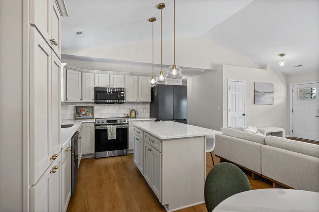 728 Cannonsburg Drive, Duncan, SC 29334