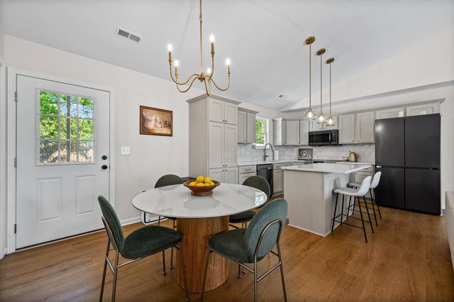 728 Cannonsburg Drive, Duncan, SC 29334