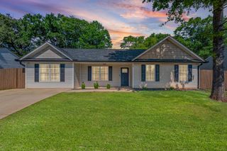 728 Cannonsburg Drive, Duncan, SC 29334