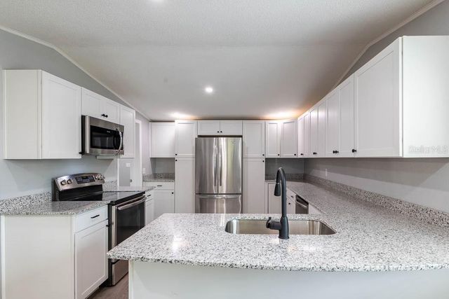 44645 TWILIGHT TRAIL, Deland, FL 32720