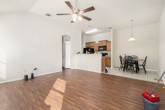 5506 Homestead Road, Arlington, TX 76017